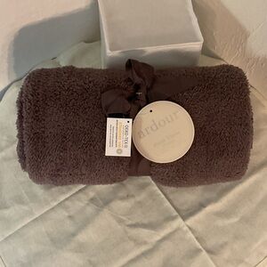 Ardour Plush Throw Blanket, Oversized 50x70in/127x177cm, Brown, NWT